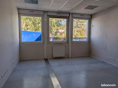 albertville centre – plateaux de bureaux / cabinets médicaux 400 m² + 17 parkings