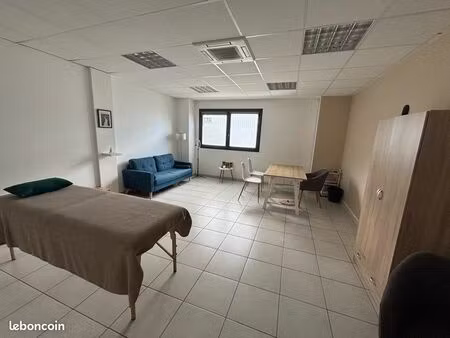 location bureau/cabinet paramédical