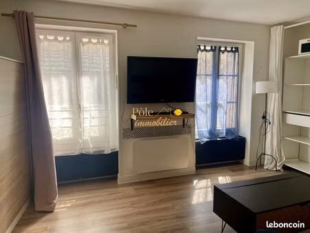 studio 1 pièce 32 m²