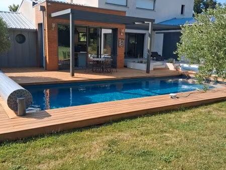 propriété contemporaine d'exception aux portes de niort