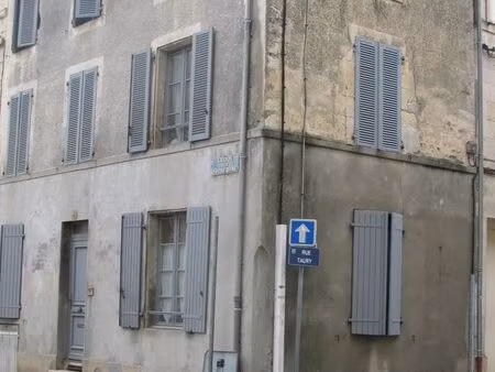 maison de ville en pierre – 90 m² – 3 chambres – hyper centre de niort