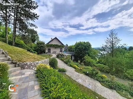 propriété 7 pièces 180 m²