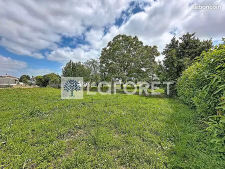 terrain 663 m² sainte verge