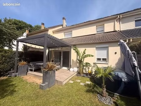 pavillon 5 pièces 94 m²