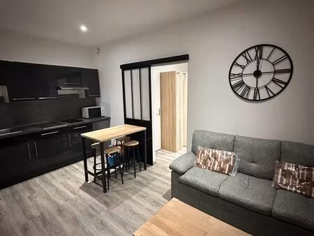 studio meublé + parking