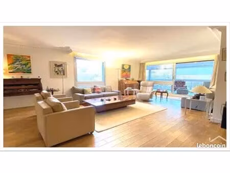 appartement 3 pièces 143 m²