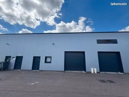 local d'activité 288 m²