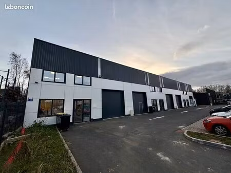 local d'activité 361 m²