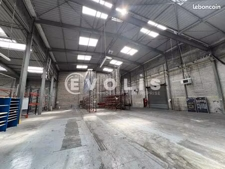 local d'activité 4 539 m²
