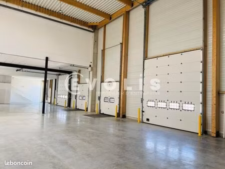 local d'activité 2 952 m²