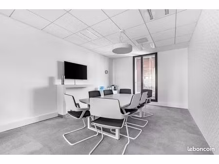 bureau privé à louer pour 4 personnes à montevrain  gare val d'europe  montevrain montévra