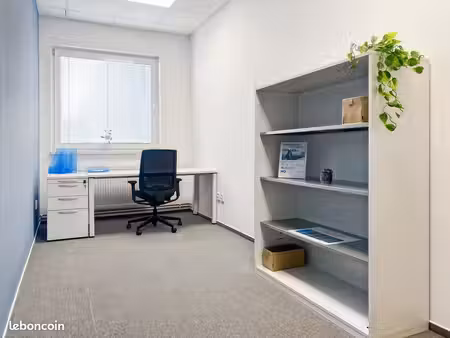 utilisation à la demande de bureaux privés chez regus montevrain  gare val d'europe  monte