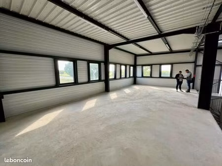 local d'activite 250 m² longperrier