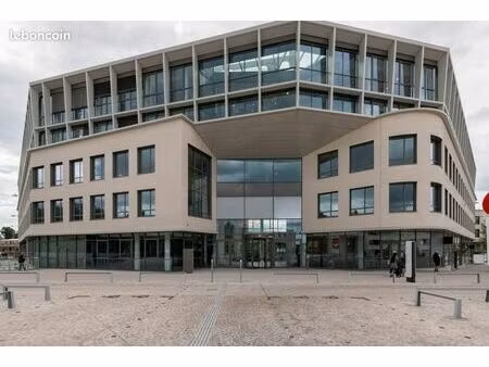 bureau privé à louer pour 1 personne à stop & work versailles chantier versailles