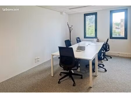 bureau en espace ouvert à louer pour 10 personnes à maisons laffitte  stop & work le mesni
