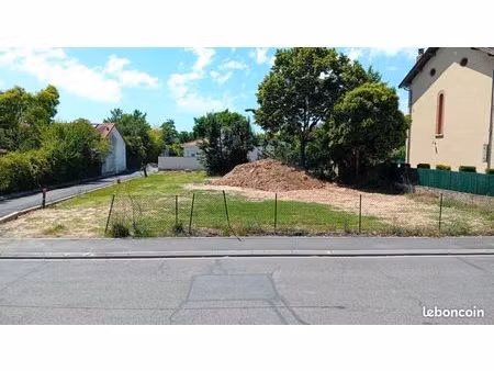 terrain a vendre