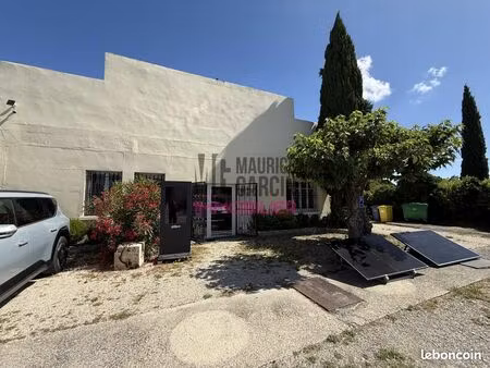 bureaux 400 m² caumont-sur-durance