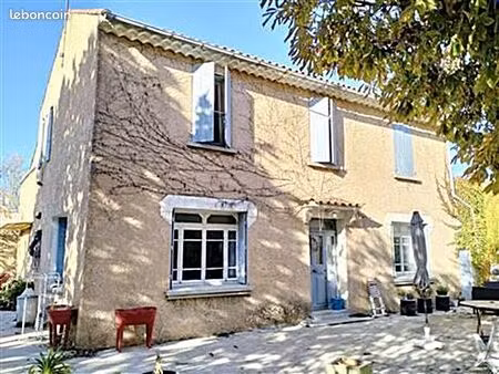 cairanne  proche centre-ville  maison en pierres de 96 m² sur terrain de 965 m²