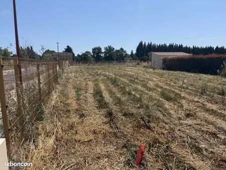 terrain 243 m² jonquieres