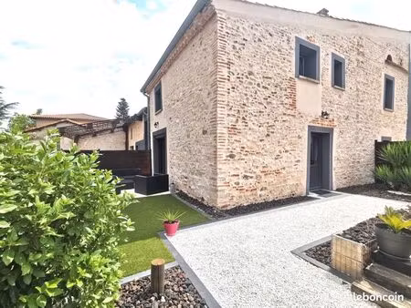 ensemble immobilier dans corps de ferme