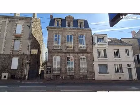 inconnu 1000 m² limoges
