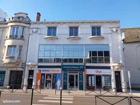 local commercial ou bureaux 126 m² en hyper-centre de châtellerault