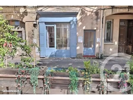 local 33 m²