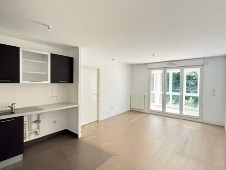 appartement 2 pièces - immeuble récent - saint maurice - vila canaletto