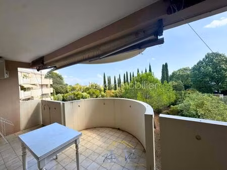 à louer – beau t3 avec terrasses et box – secteur hôtel du département de l'hérault