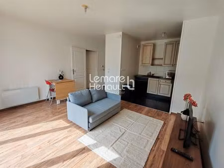 f2 meublé  42.29 m² avec balcon et parking