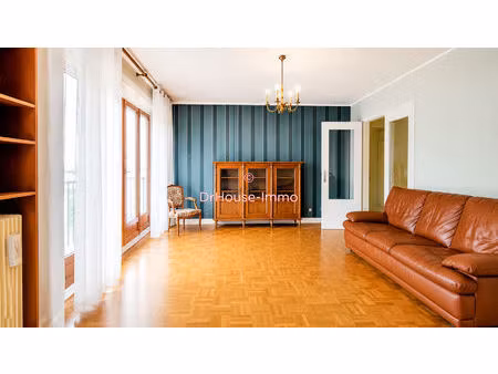 appartement f5 95 m² proche métro mairie