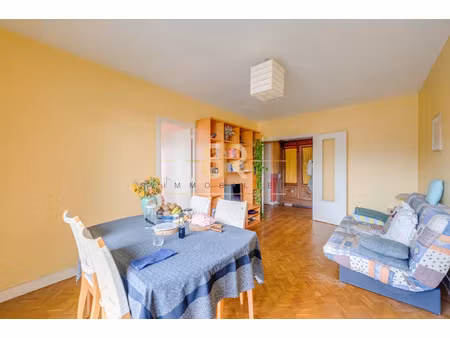 sans vis a vis / balcon filant / vue dégagée