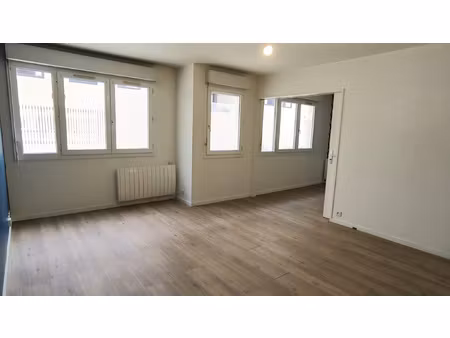 2p 46m2 métro sembat