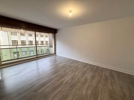 location appartement 3 pièces 91 m² à pau (64000)