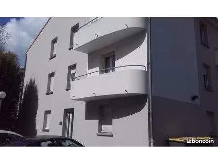 t2 meublé avec balcon et parking s/sol près des facs et du centre leclerc