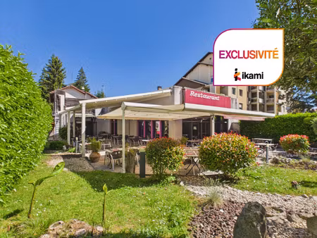 ensemble immobilier de 400 m2 avec terrasse de 134 m2 et lo