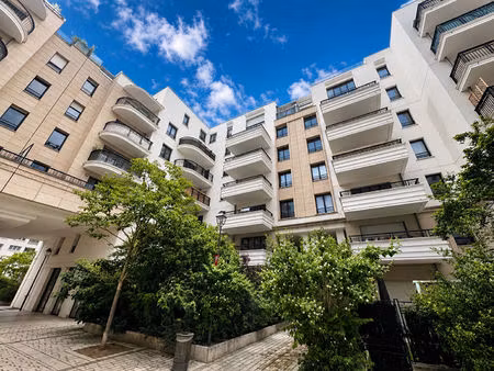 vente appartement 4 pièces  83.00m²  suresnes