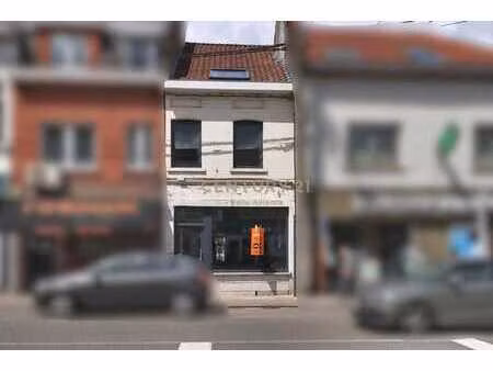 rez commercial de 80 m² – centre de braine-l’alleud
