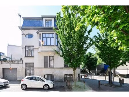 maison de maître à louer à avenue charles legrelle 3 etterbeek (vbe33562)