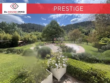 propriété 250m2 sur 7500 m de terrain
