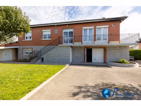 veauche belle maison avec piscine sur 952m2 de terrain