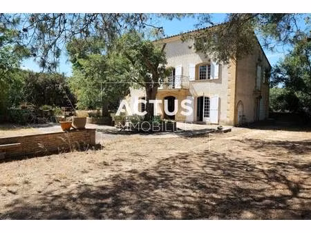 belle maison de maître en campagne de cornillon-confoux ave