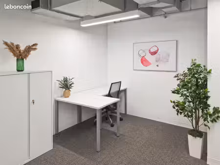 utilisation à la demande de bureaux privés chez regus poitiers  technopole futuroscope cha