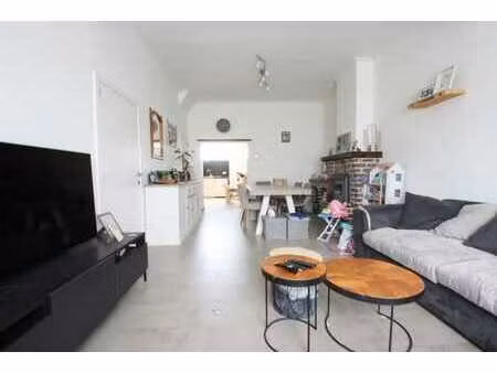 maison 3chambres + bureau - parking privé 2 voitures - peb c