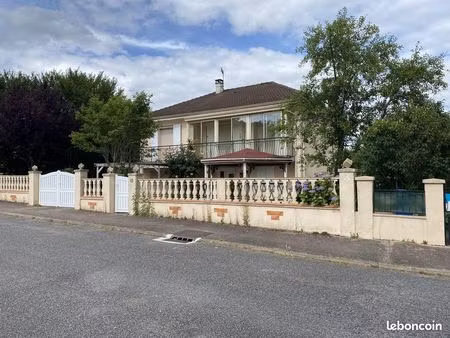maison 4 chambres | terrasse et parking | le palais-sur-vienne