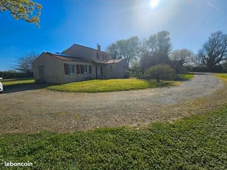maison de 153 m2 et terrain de 3124 m2