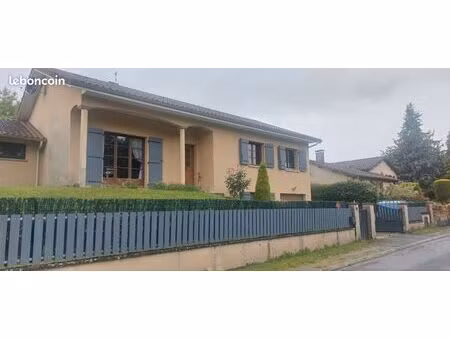 location maison saint auvent