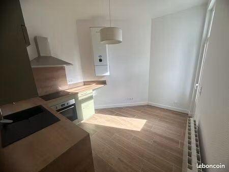 t2 rénové avec terrasse exposée sud