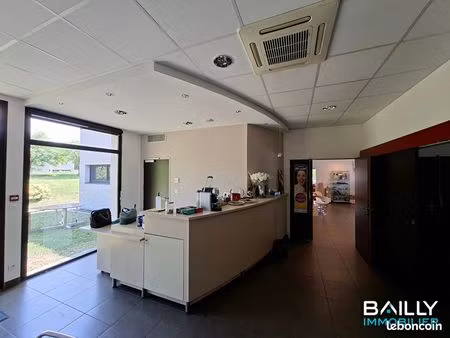 bureaux 260 m² la roche sur yon