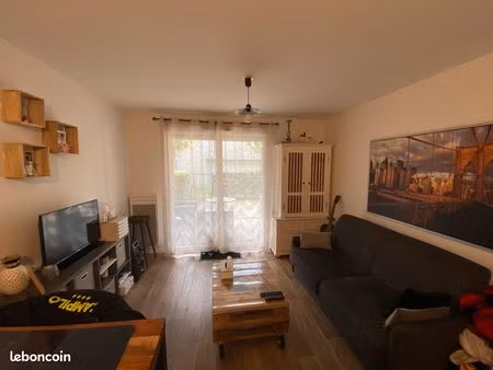 appartement t2 42m2 non meublé avec grande terrasse – proche place napoléon / ices
